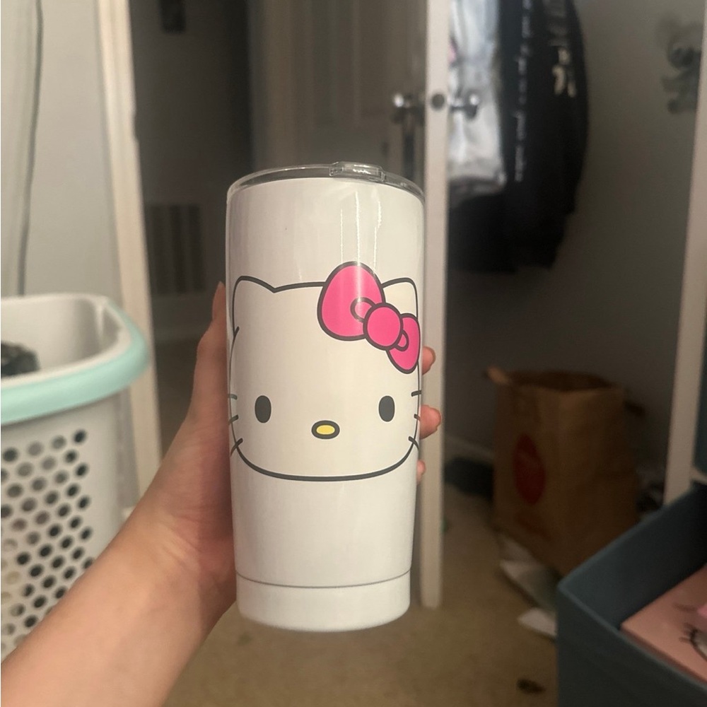 Hello kitty tumbler